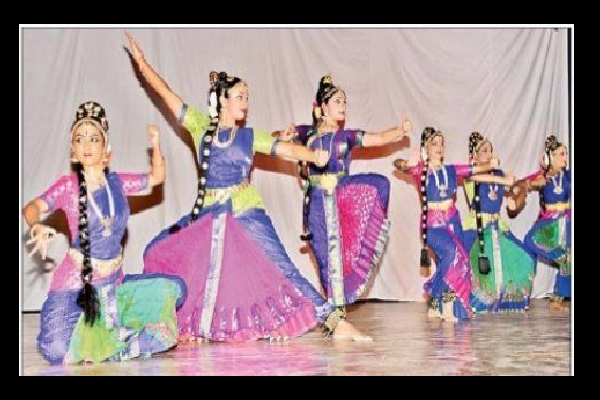 సంస్కృతికి చిహ్నం కళారూపాలు
