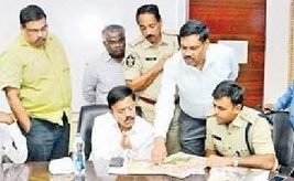 దుర్గగుడి పైవంతెన పనులు ... ట్రాఫిక్ క్రమబద్ధీకరణ