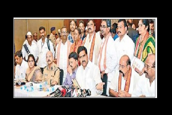 పుష్కరాల స్పూర్తి తో దసరా వేడుకలు
