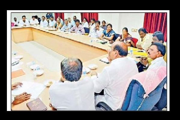 శిరస్త్రాణం వినియోగం తప్పనిసరి