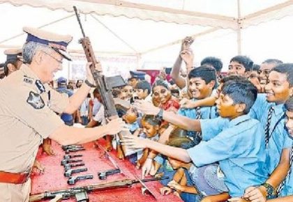 చట్టాలపై విద్యార్ధులు అవగాహన పెంచుకోవాలి
