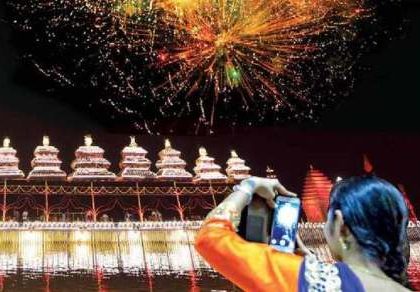 అంగరంగ వైభవంగా దీపావళి సంబరాలు