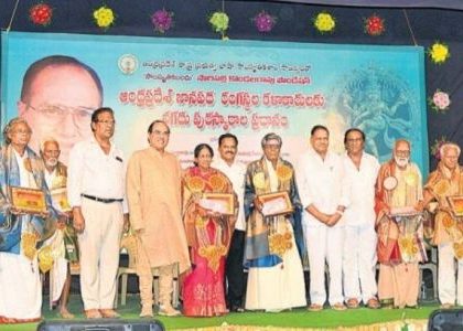 'సారిపల్లి' సేవలు అభినందనీయం