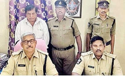ఆర్టీసీలో ఉద్యోగాల ఎర ...