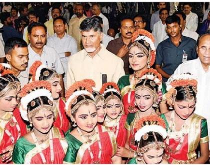 రాజకీయాలు క్రీడా స్పూర్తితో సాగాలి