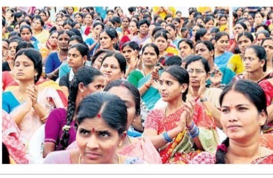 మహిళా ఉద్యోగులకు ప్రత్యేక సెలవులు