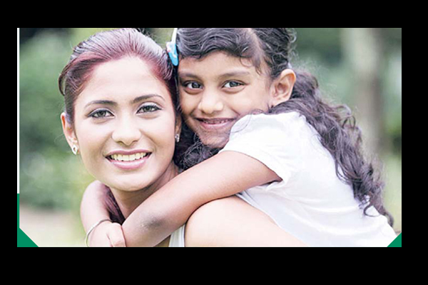 ప్రేమను కోరే చిన్నారులు