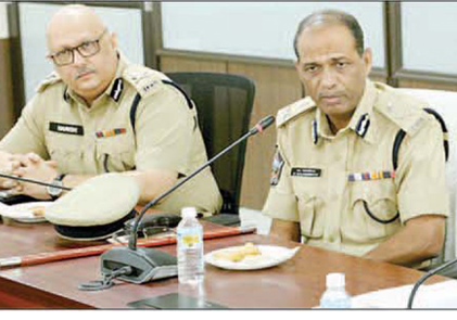 నేరాల ఛేదనలో జిల్లా పోలీసులకు అవార్డుల పంట