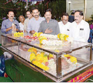 ప్రముఖ కథా రచయిత పెద్దిభొట్ల భౌతికకాయానికి ఘనంగా నివాళి