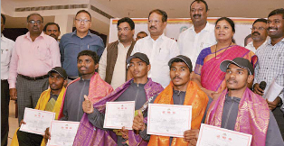 ఎవరెస్ట్ శిఖరమంత స్ఫూర్తి మీది