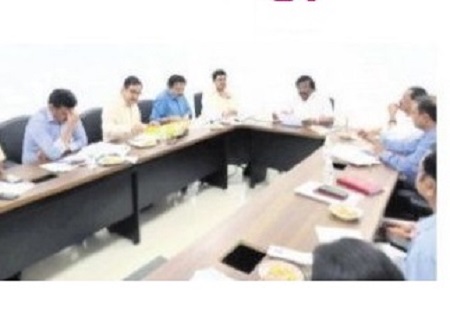 అటవీ భూములను ఆక్రమిస్తే కఠిన చర్యలు