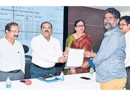 'కొండవీటివాగు' కుటుంబాలకు ప్లాట్ల కేటాయింపు