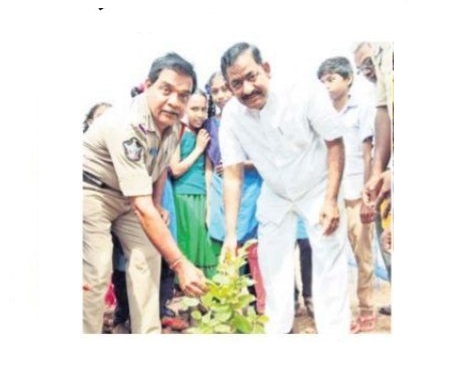 హరితాంధ్ర లక్ష్యంగా మొక్కలు నాటాలి