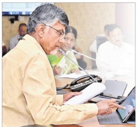 బాధితుల్ని ఆదుకోవాలి!