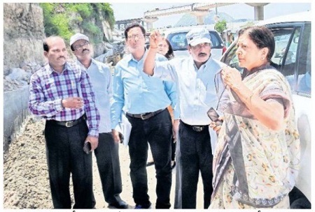 నేత్రపర్వంగా ఇంద్రకీలాద్రి