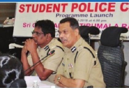 స్టూడెంట్ పోలీస్ క్యాడెట్ కు శ్రీకారం