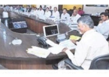 ఏడాదిలోగా 28 ప్రాజెక్టులు పూర్తికావాలి