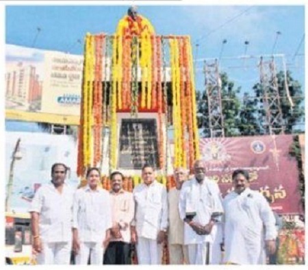 ఆంధ్రకేసరి జీవితం ఆదర్శప్రాయం : మండలి బుద్దప్రసాద్