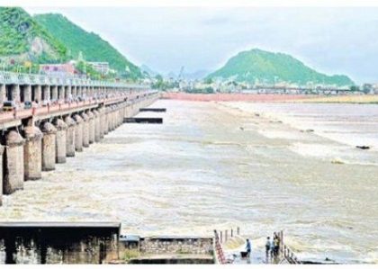 కృష్ణాకు వరద తగ్గుముఖం