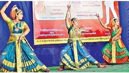 ఆనందనర్తనం.. నృత్యాభినయం