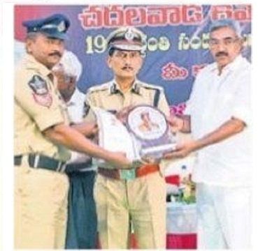 పోలీసులకు  ఉమేష్ చంద్ర  రోల్ మోడల్