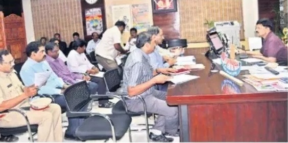 కాలుష్య నివారణ చర్యలు చేపట్టాలి