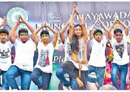 ఉత్సాహంగా.. ఉల్లాసంగా.. సందడే..సందడి..!