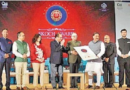 గృహ నిర్మాణానికి 15 పురస్కారాలు