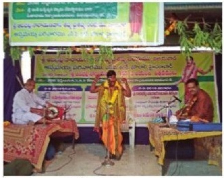 భక్తి, భాషా వికాసాన్ని కలిగించిన హరికథాగానాలు