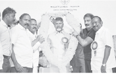 అందరం శ్రమిస్తేనే అత్యుత్తమ ఫలితాలు