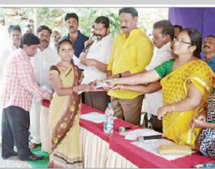పేదలందరికీ ప్రభుత్వ సంక్షేమ ఫలాలు