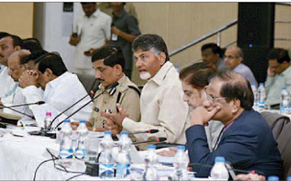 మడ అడవులపై దృష్టిపెట్టాలి