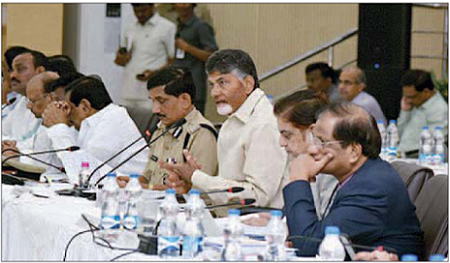 మడ అడవులపై దృష్టిపెట్టాలి