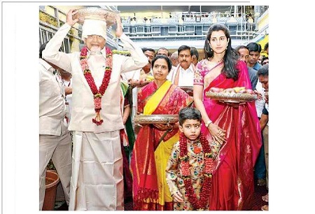 కనికరించు తల్లీ.. కనకదుర్గమ్మా..