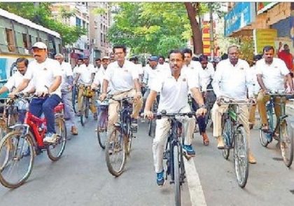నిజాయతీతో ప్రజలకు సేవలు అందించాలి