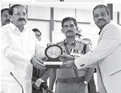 చట్టం, రాజ్యాంగమే మనకు బాస్