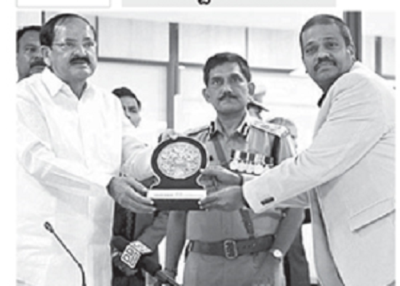 చట్టం, రాజ్యాంగమే మనకు బాస్