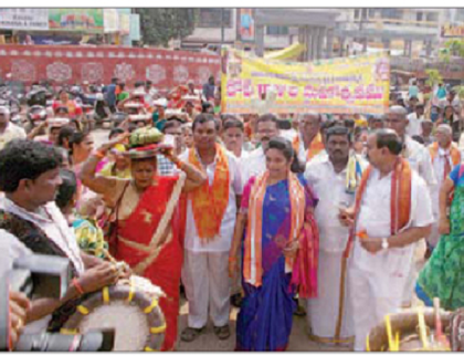 9న కోటి గాజులతో దుర్గమ్మకు అలంకారం