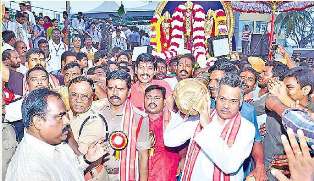 ఉత్సవాలు ముగిశాయ్!