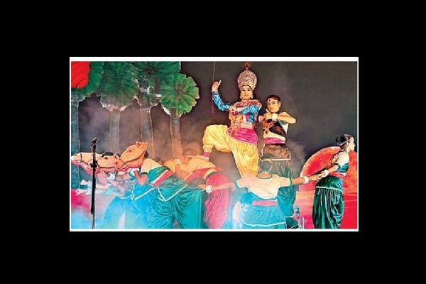 నాటకరంగం లోకి యువత రావాలి