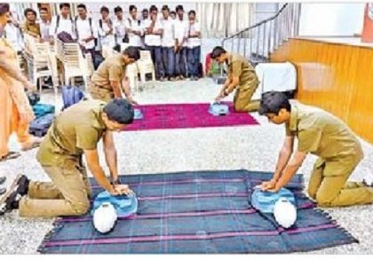 గుండెపోటు వచ్చిన వెంటనే ప్రధమ చికిత్స అందించాలి