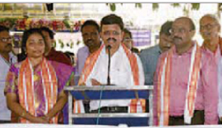 భక్తులకు అసౌకర్యం లేకుండా విధులు నిర్వహించాలి