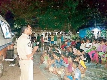 ప్రజల సహకారంతోనే చేరువ