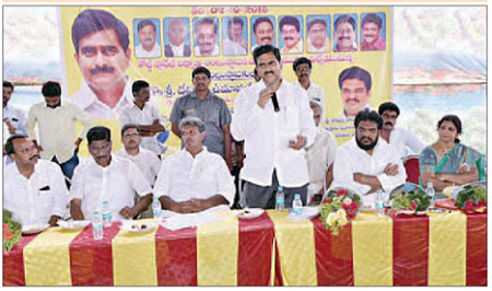 మార్కెట్ యార్డులు బలోపేతం