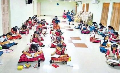 గ్రంధాలయ వారోత్సవాల్లో విద్యార్థులకు ముగ్గుల పోటీలు