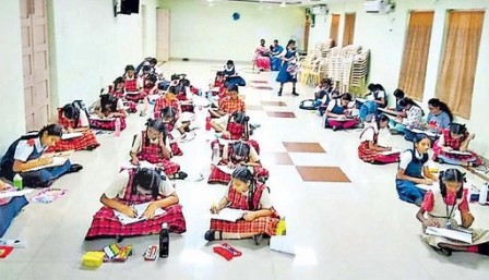 గ్రంధాలయ వారోత్సవాల్లో విద్యార్థులకు ముగ్గుల పోటీలు