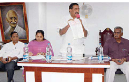 ఇంటింటా  చెత్త సేకరణ