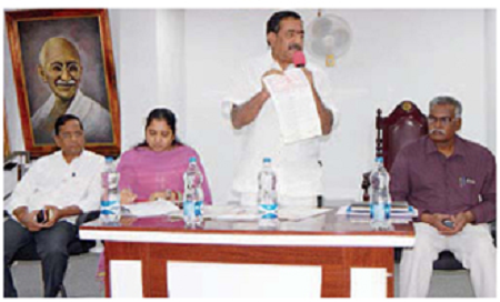 ఇంటింటా  చెత్త సేకరణ