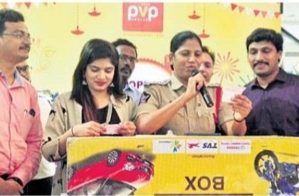 మహిళలకు చట్టాలపై అవగాహన ఉండాలి