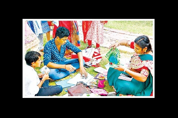 చిన్నారుల ప్రతిభకు వేదిక